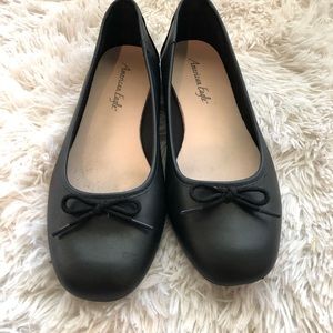9W black American Eagle flats